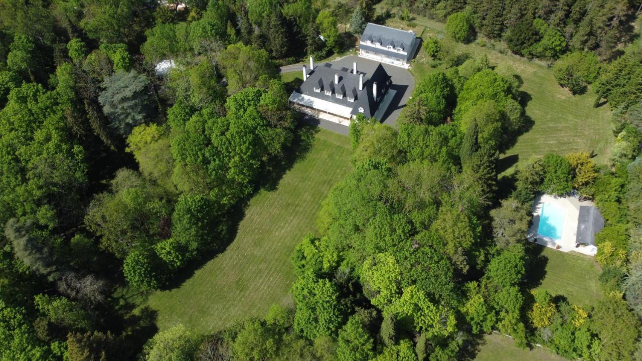 Manoir Et Appartements Avec Piscine Au Domaine De Bize Mirepoix Mirepoix  Exterior foto